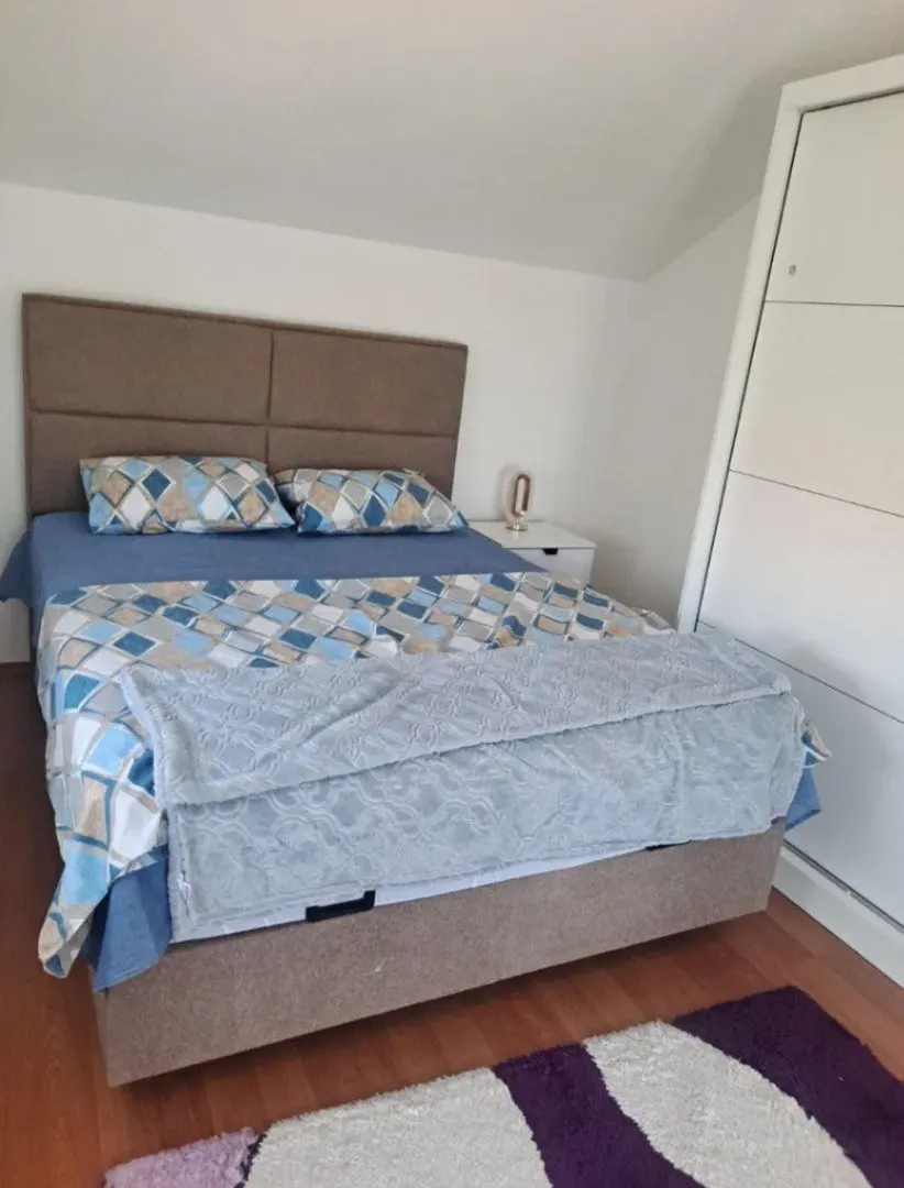 Rent, three bedroom apartment, 130m², Stari Aerodrom, Podgorica