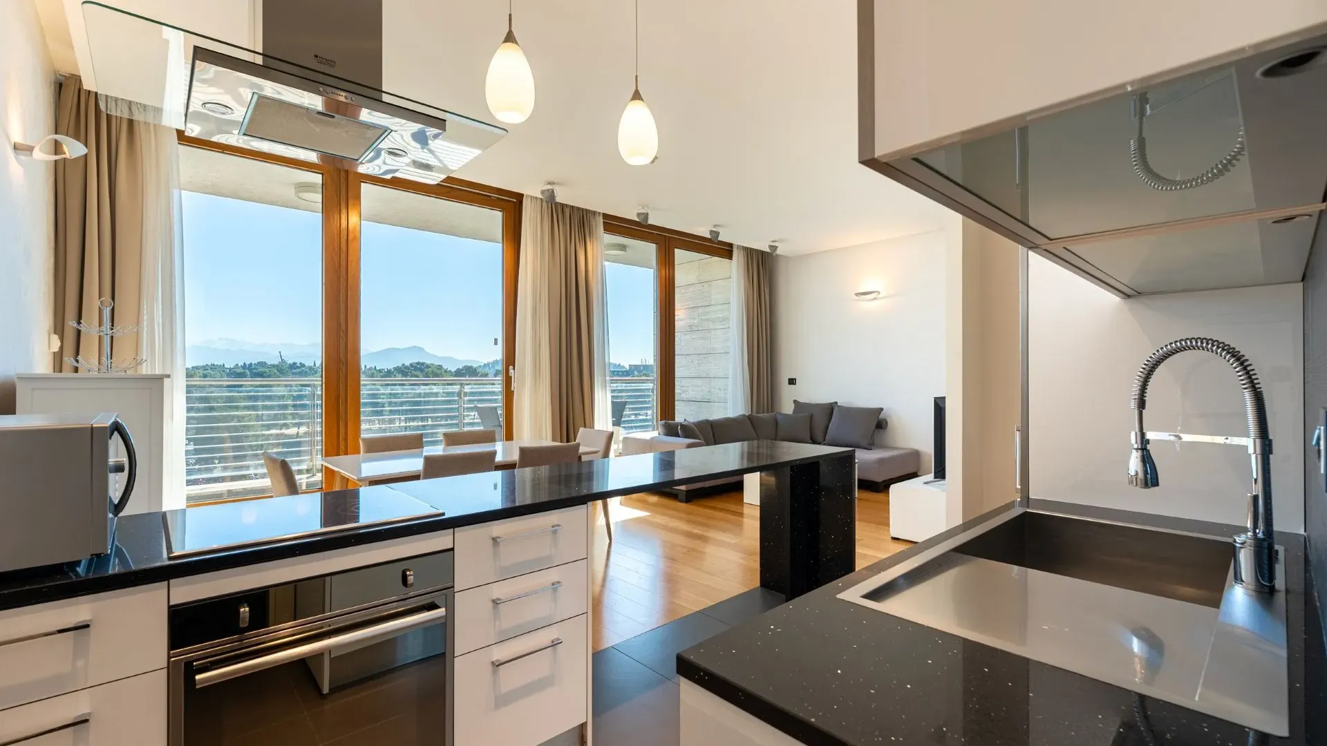 Rent, two bedroom apartment, 94m², Kod Capital Plaze, Podgorica