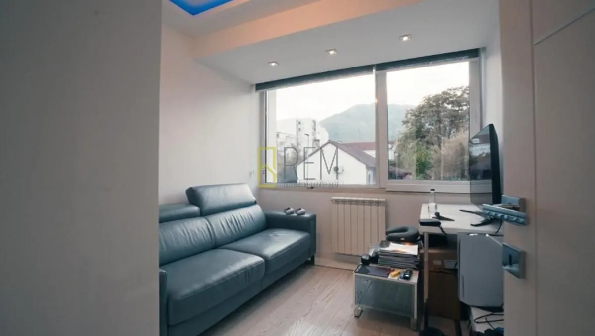 Prodaja, trosoban stan, 90m², Danilovgrad, Crna Gora