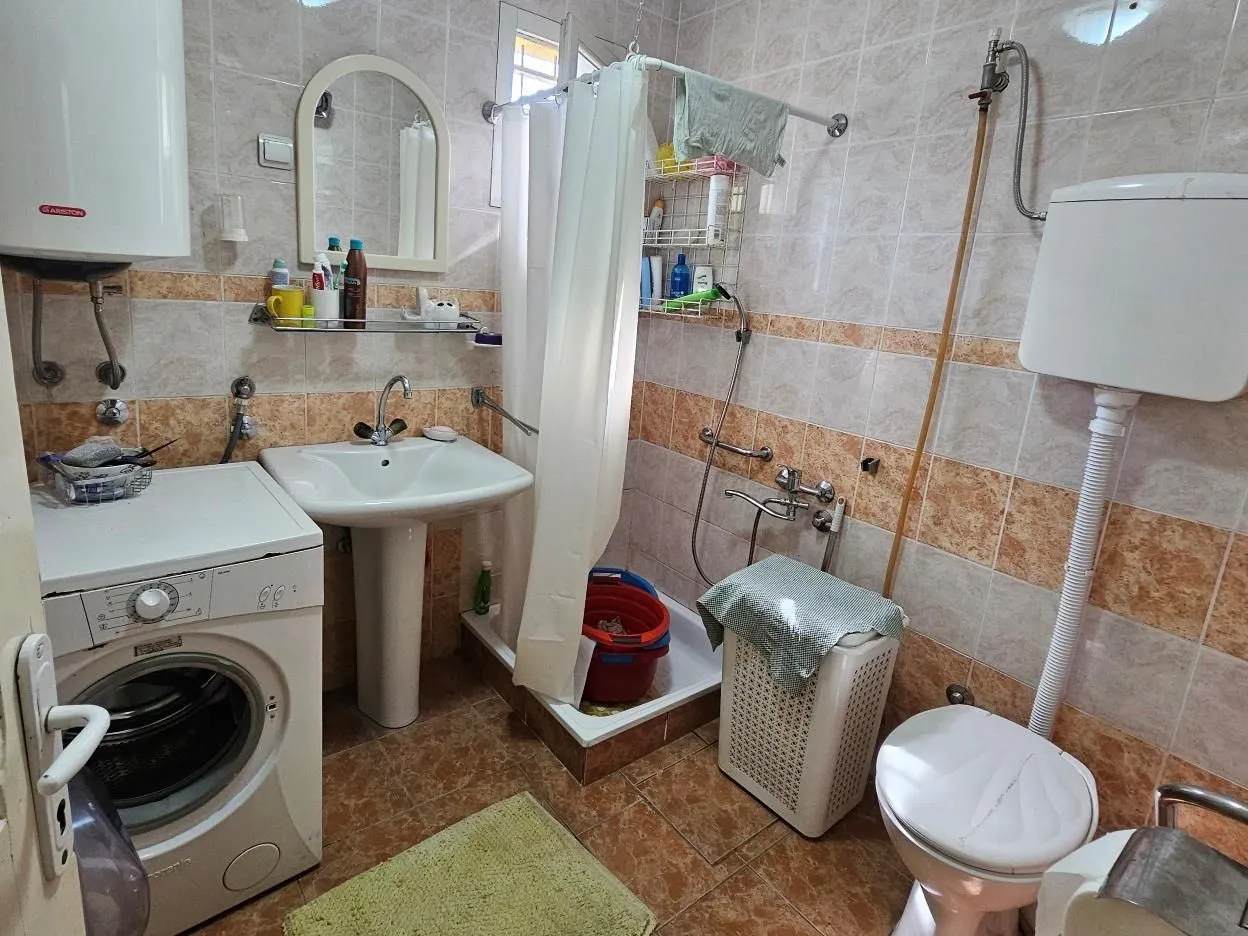 Prodaja, kuća, 181m², Irig, Srbija