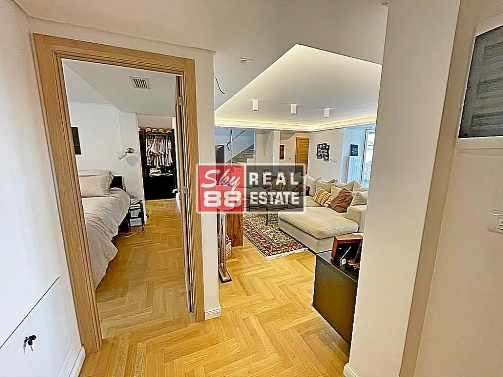 Izdavanje, stan, 180m², Senjak, Beograd