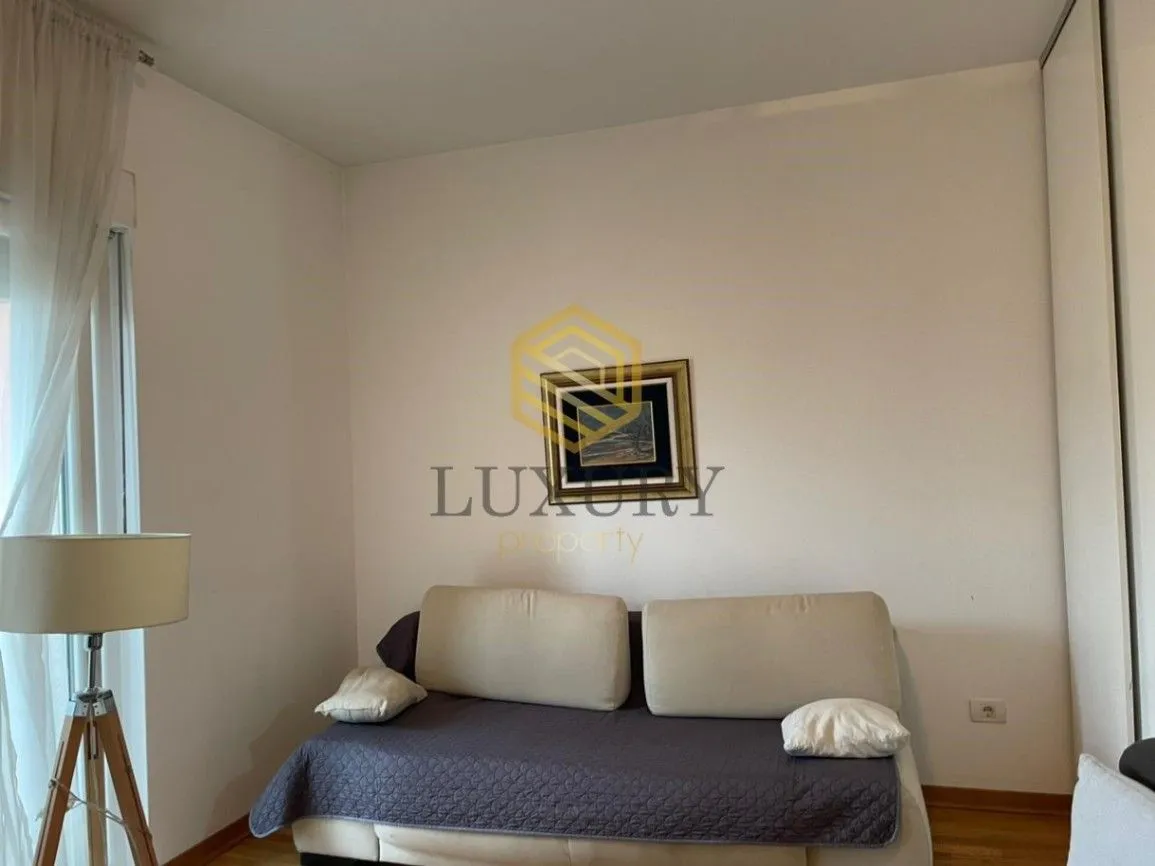Rent, studio apartment, 35m², City Kvart, Podgorica