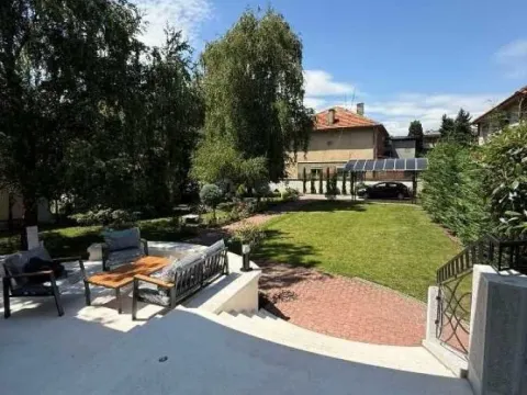 Rent, house, 312m², Voždovac Sve Podlokacije, Beograd - image 19