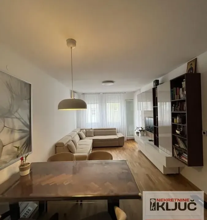 Prodaja, dvosoban stan, 62m², Rotkvarija, Novi Sad Sve Podlokacije