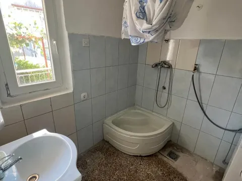 Prodaja, kuća, 70m², Podgorica, Crna Gora - image 2