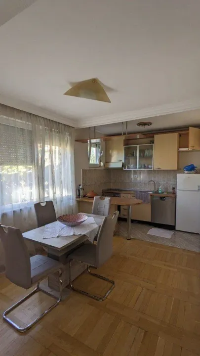 Izdavanje, dvosoban stan, 55m², Preko Morače, Podgorica