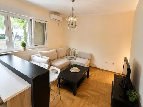 Izdavanje, dvosoban stan, 57m², Momišići, Podgorica - image 3