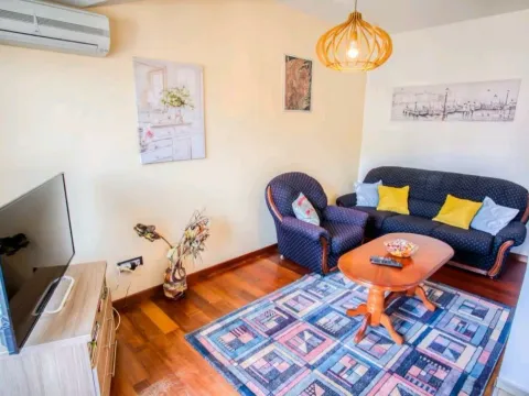 Rent, one bedroom apartment, 52m², Budva, Crna Gora - image 6