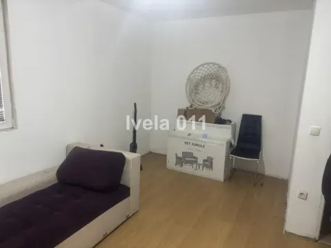 Izdavanje, kuća, 300m², Jajinci, Voždovac Sve Podlokacije - image 6