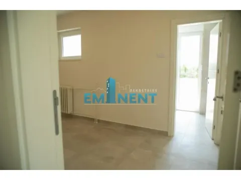 Sale, house, 260m², Čukarica, Beograd - image 4