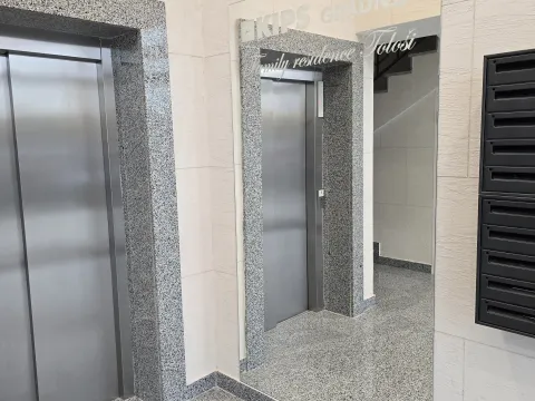 Izdavanje, jednosoban stan, 42m², Tološi, Podgorica - image 8