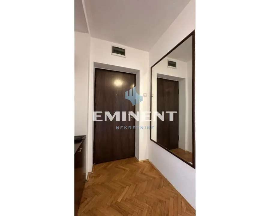 Rent, apartment, 64m², Kalenić Pijaca, Vračar Sve Podlokacije