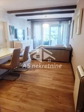 Dnevna soba sa trpezarijom i garniturom za sedenje. - image 3
