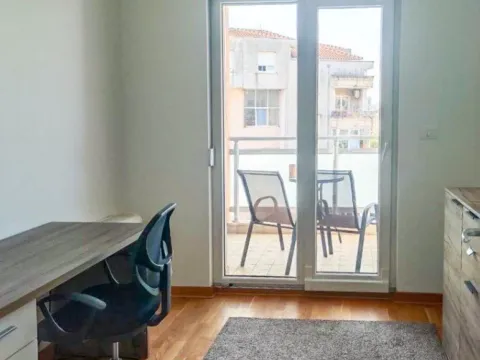 Prodaja, trosoban stan, 101m², City Kej, Podgorica - image 9