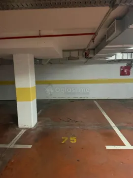 Rent, parking/garage, 13m², Centar, Bar - image 2
