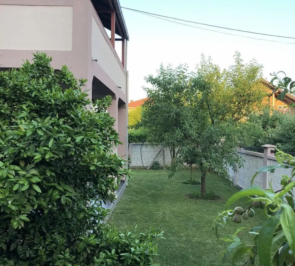 Izdavanje, kuća, 350m², Donji Kokoti, Podgorica