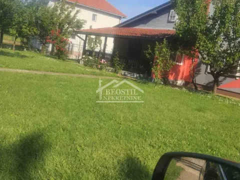 Prodaja, kuća, 204m², Vladimirci, Srbija - image 1