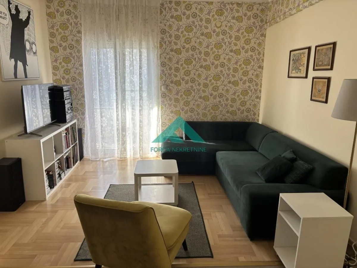 Prodaja, trosoban stan, 79m², Stari Grad, Beograd