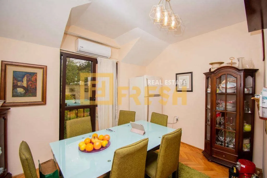 Prodaja, trosoban stan, 155m², Gorica C, Podgorica