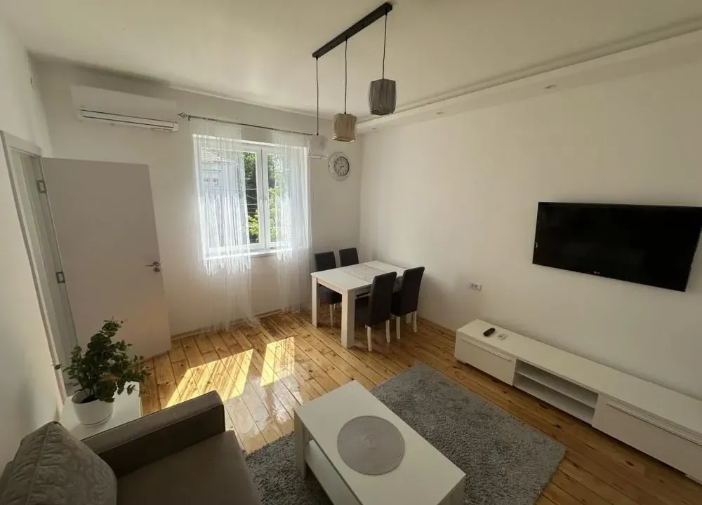 Rent, two bedroom apartment, 38m², Partizanov Stadion, Beograd