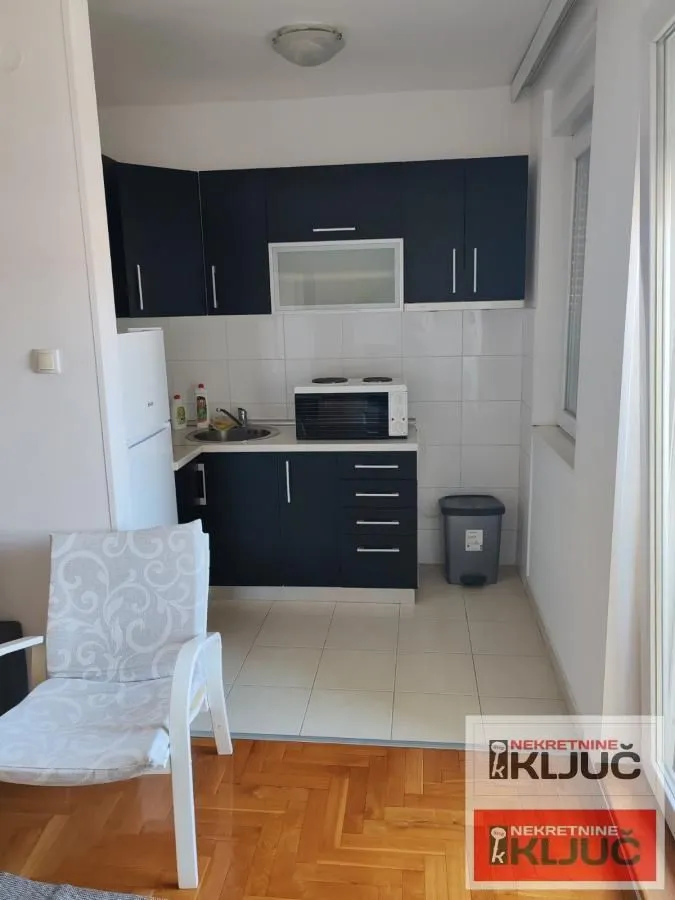 Prodaja, jednosoban stan, 36m², Bulevar patrijarha Pavla, Novi Sad Sve Podlokacije