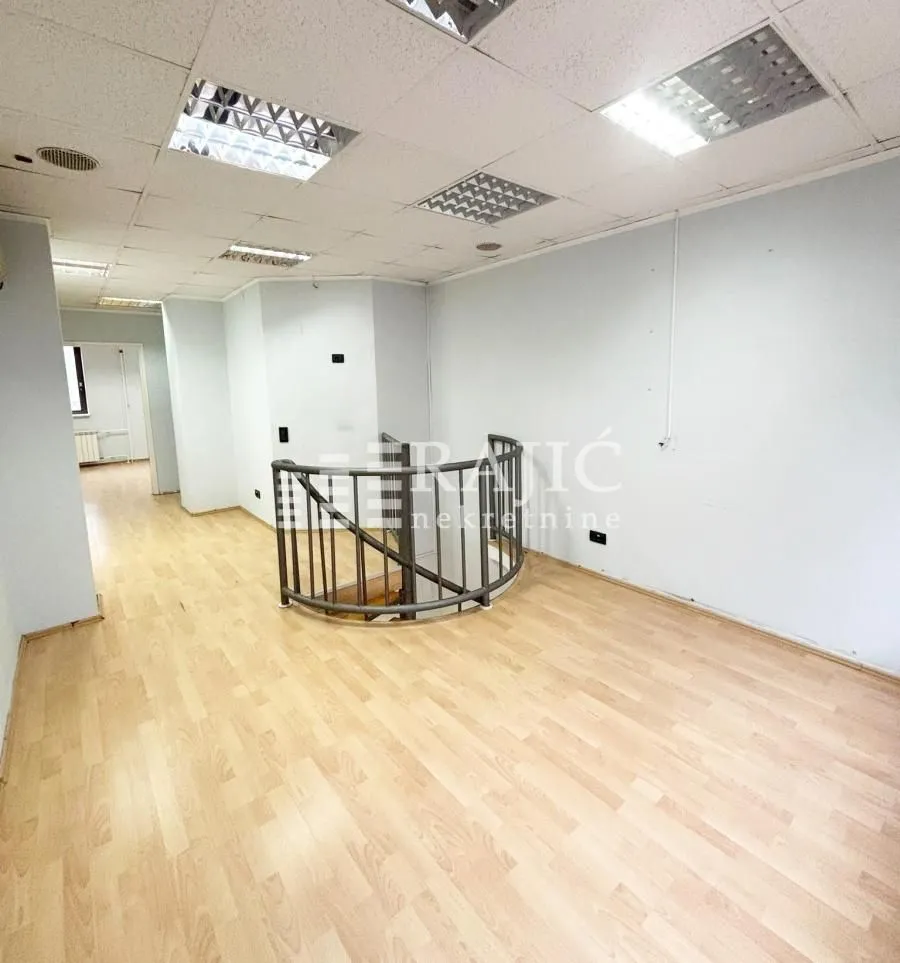 Rent, office space, 57m², Palilula Sve Podlokacije, Beograd