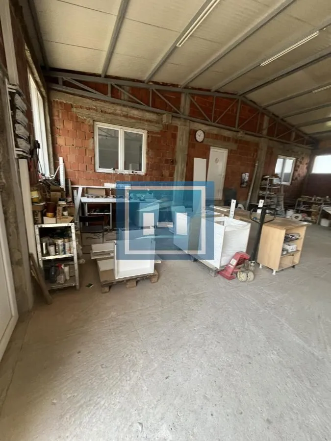 Sale, office space, 328m², Majur, Jagodina