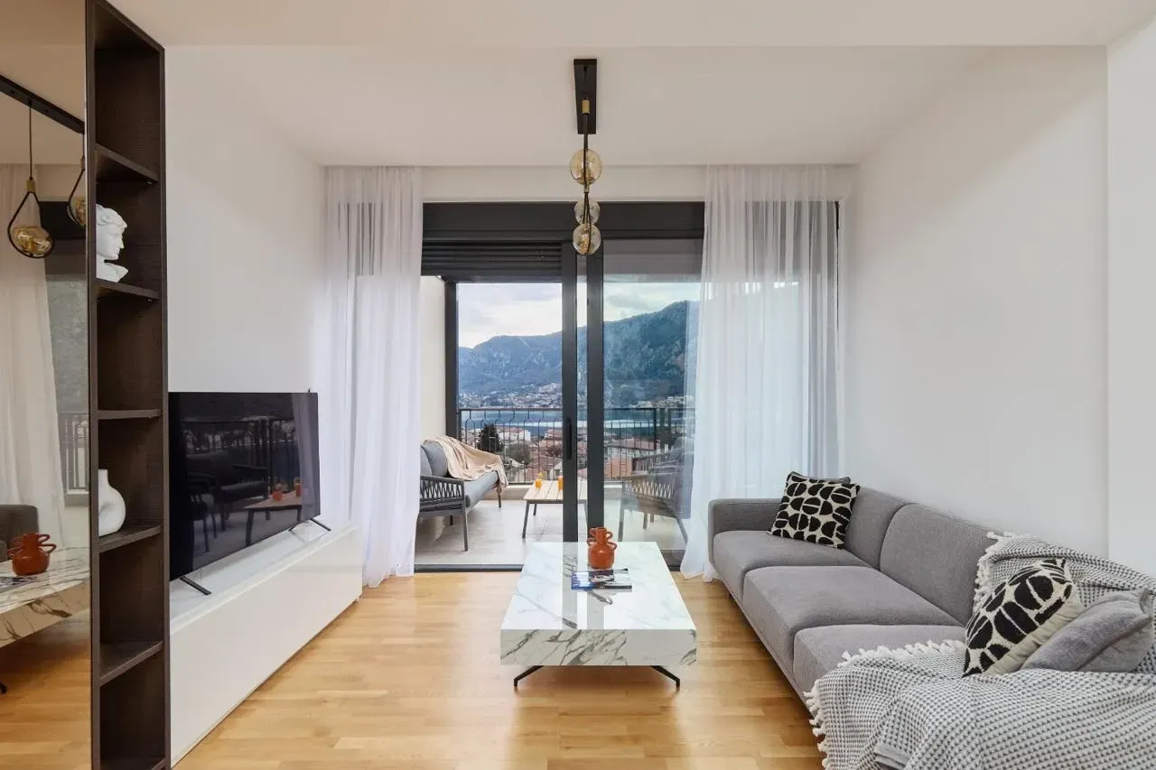 Izdavanje, stan, 69m², Kotor, Crna Gora