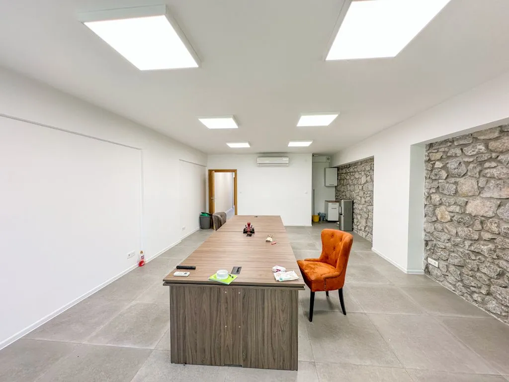 Rent, office space, 118m², Centar, Podgorica