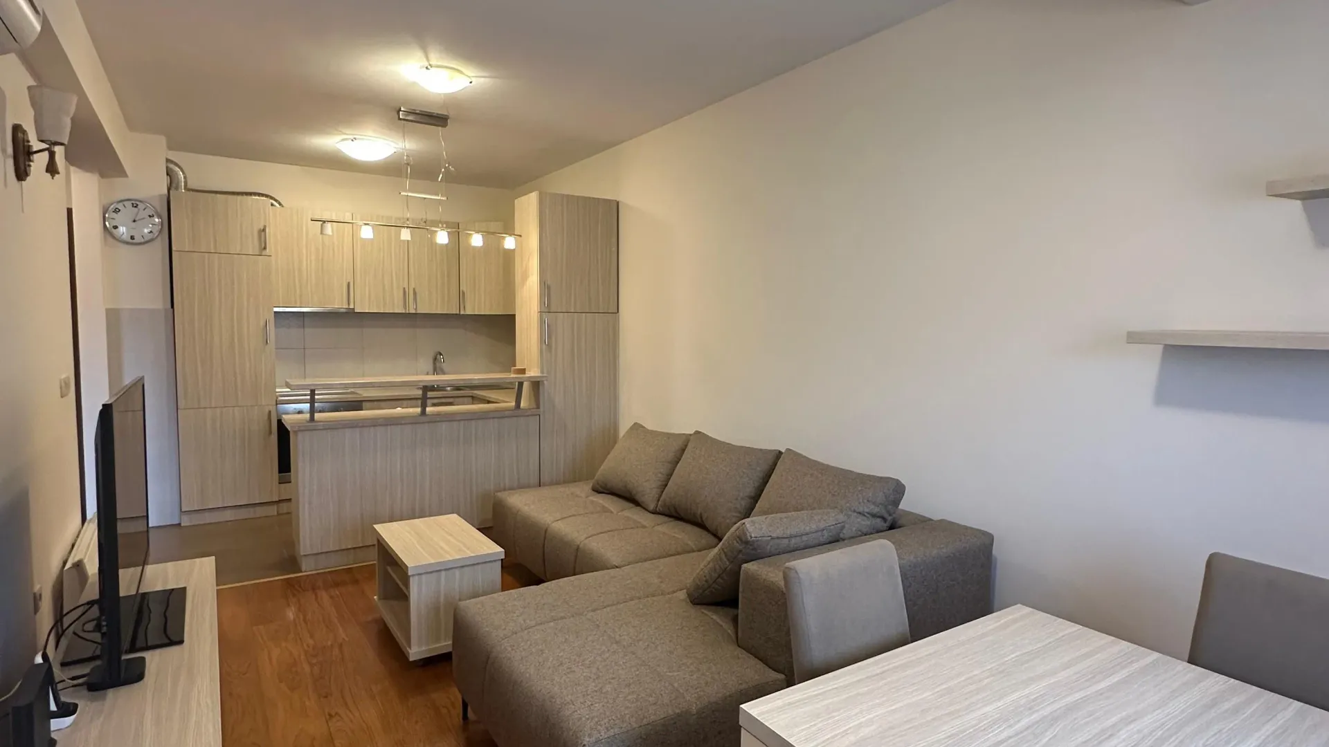 Rent, one bedroom apartment, 48m², Centar, Tivat