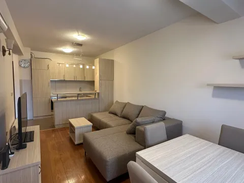 Izdavanje, jednosoban stan, 48m², Centar, Tivat - image 3