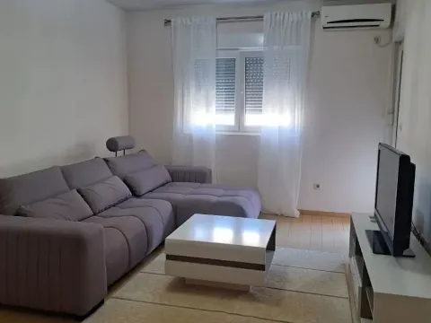 Rent, one bedroom apartment, 47m², City Kvart, Podgorica - image 1