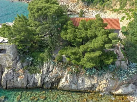 Sale, house, 200m², Reževići, Budva - image 6