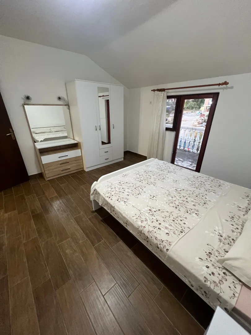Rent, two bedroom apartment, 75m², Ilino, Bar
