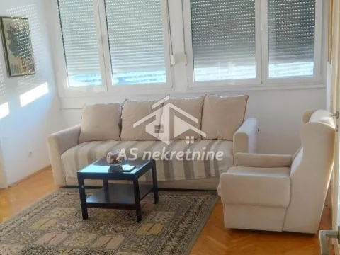 Izdavanje, trosoban stan, 70m², Novi Beograd Sve Podlokacije, Beograd