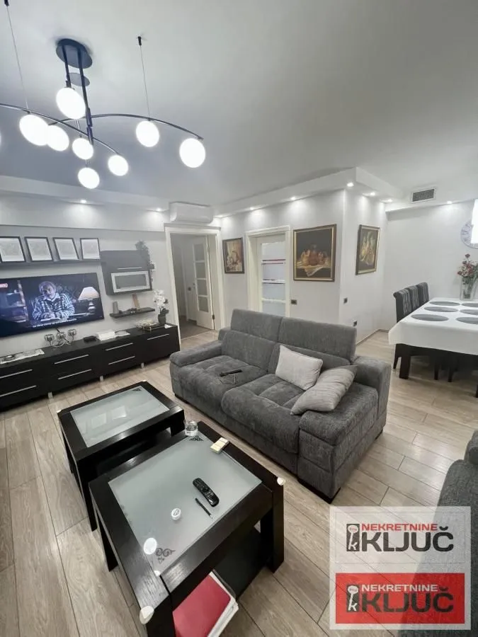 Sale, four bedroom apartment, 105m², Spens, Novi Sad Sve Podlokacije