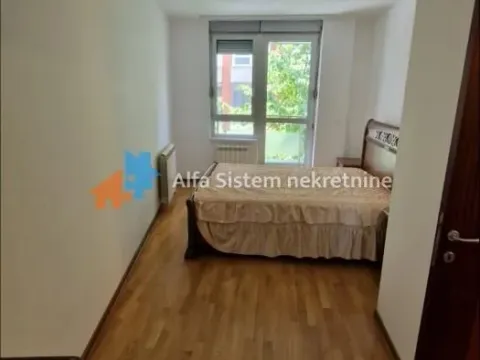 Izdavanje, četvorosoban stan, 126m², Kalenić Pijaca, Vračar Sve Podlokacije - image 7