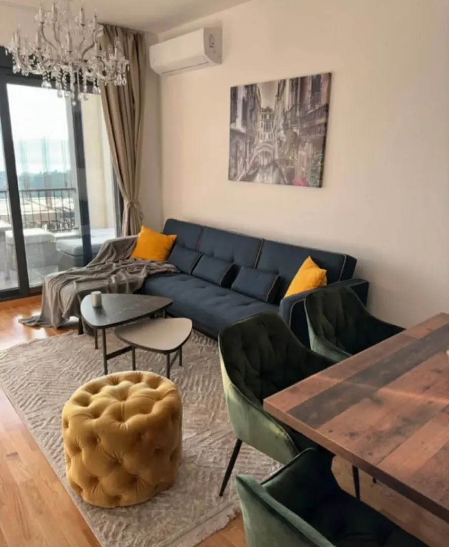 Izdavanje, dvosoban stan, 71m², Mažina, Tivat