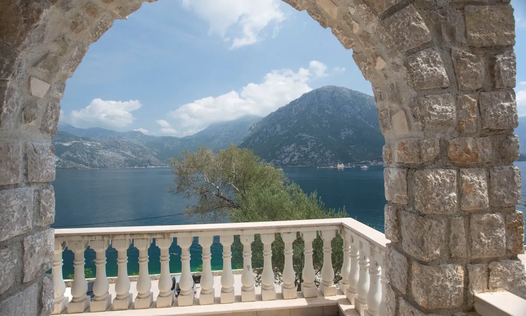 Sale, house, 235m², Kostanjica, Kotor