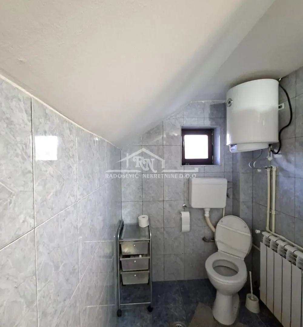 Sale, house, 208m², Voždovac Sve Podlokacije, Beograd
