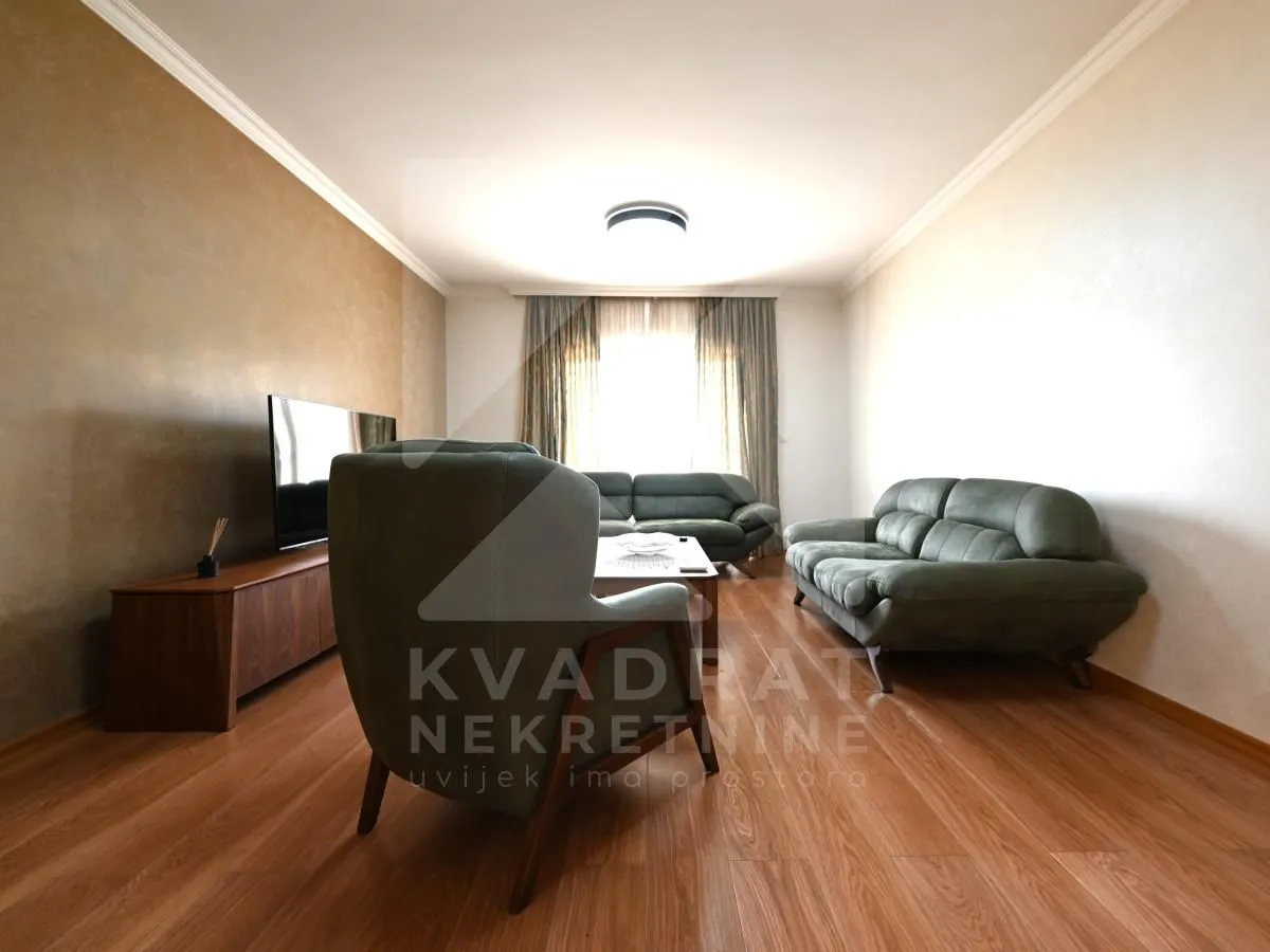 Sale, house, 200m², Rogami, Podgorica