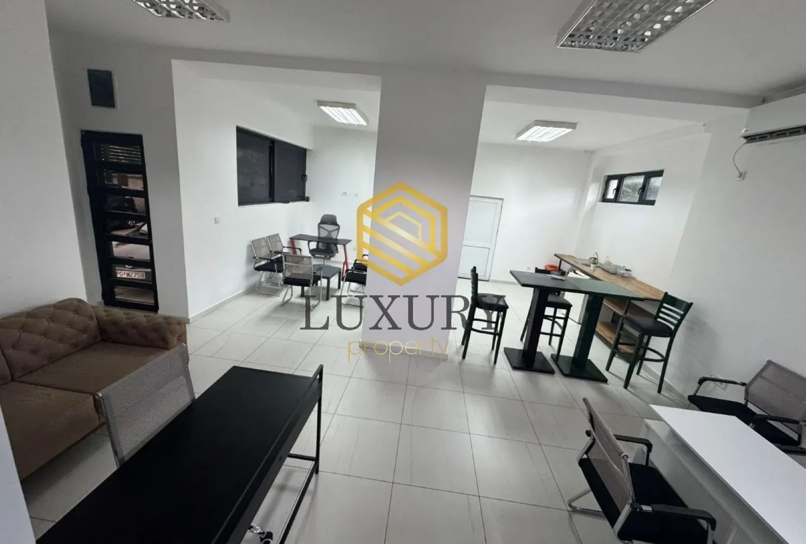 Rent, office space, 64m², Zagorič, Podgorica