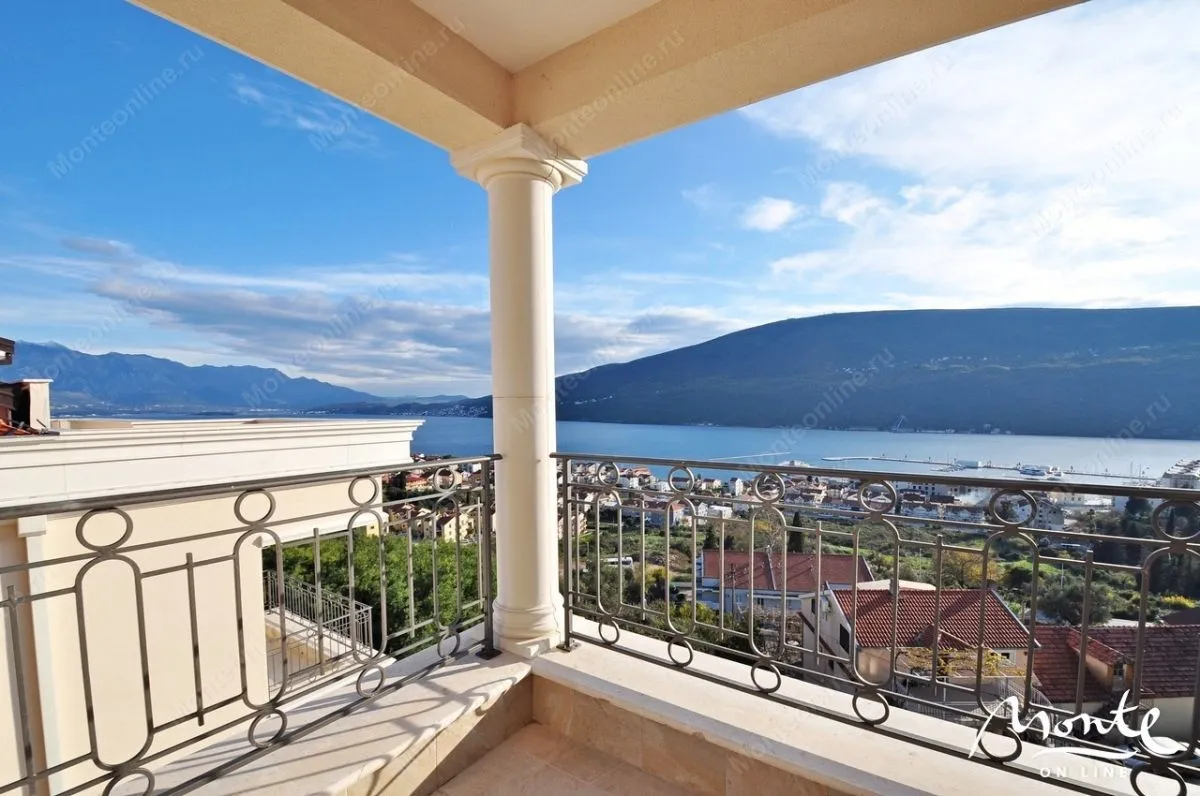Prodaja, trosoban stan, 133m², Herceg Novi, Crna Gora