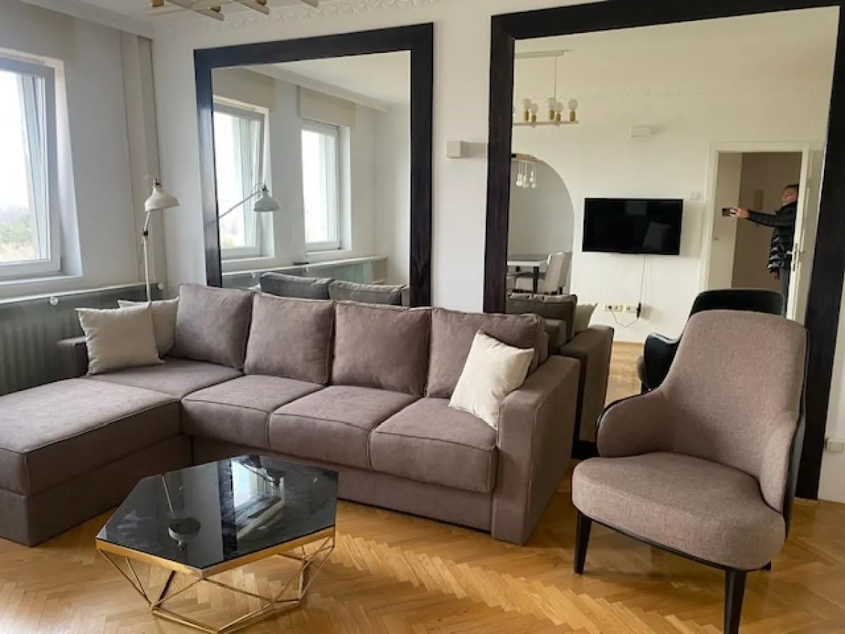 Izdavanje, jednosoban stan, 40m², Novi Beograd Blok 10, Novi Beograd Sve Podlokacije