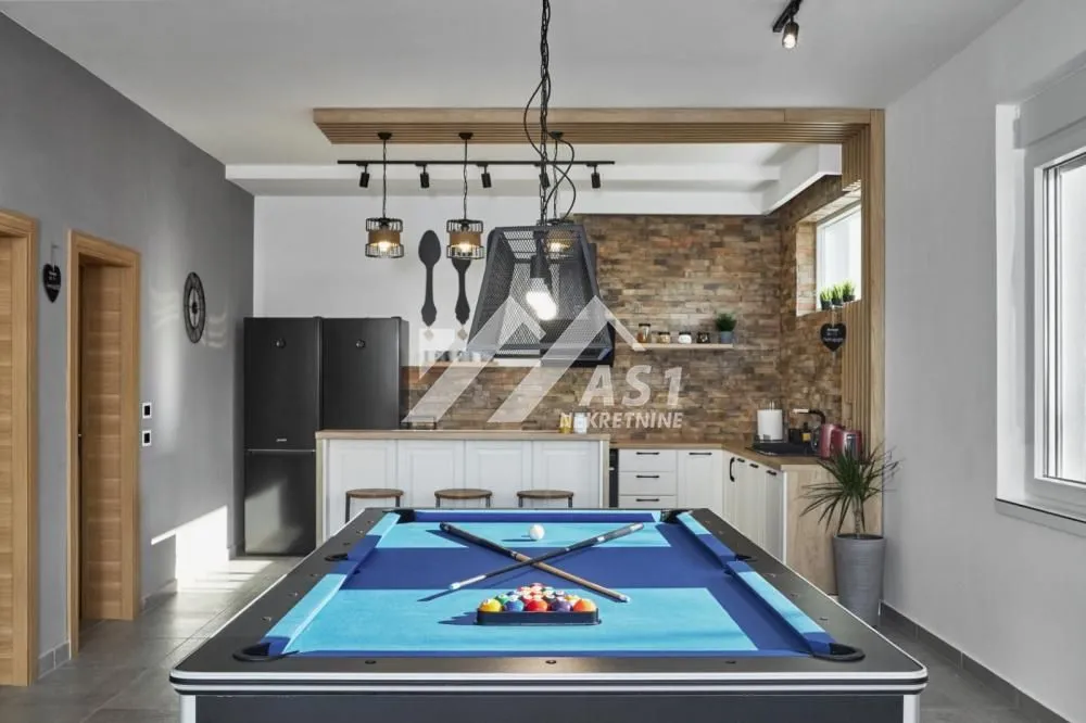 Rent, house, 350m², Sremski Karlovci, Novi Sad