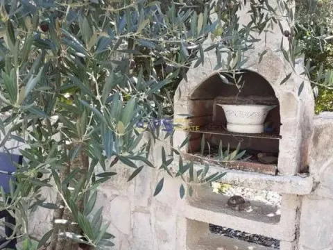 Izdavanje, kuća, 52m², Kotor, Crna Gora - image 3