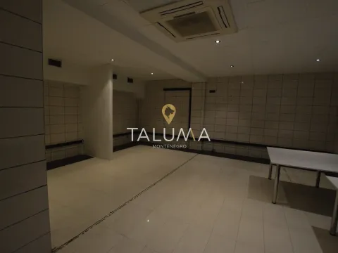 Rent, office space, 129m², Dalmatinska ulica, Podgorica - image 8