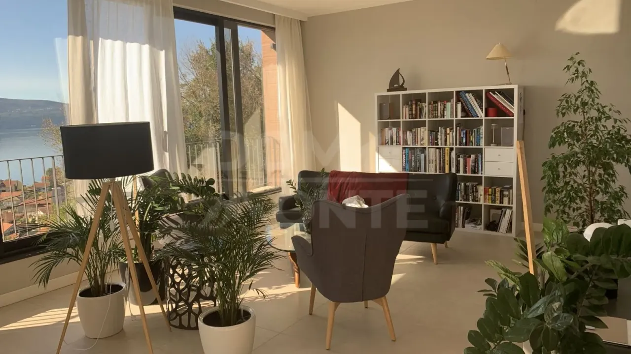 Rent, three bedroom apartment, 130m², Gornja Lastva, Tivat