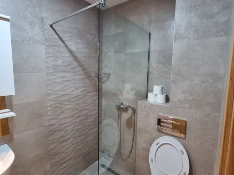 Izdavanje, jednosoban stan, 45m², Bečići, Budva - image 6