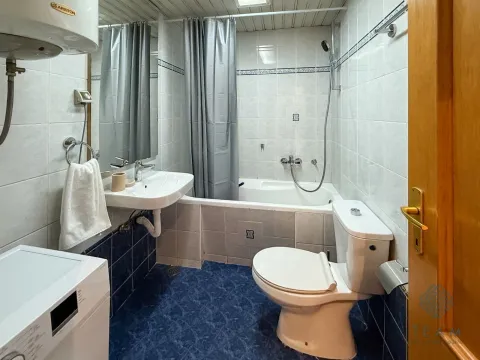 Rent, one bedroom apartment, 40m², Preko Morače, Podgorica - image 10